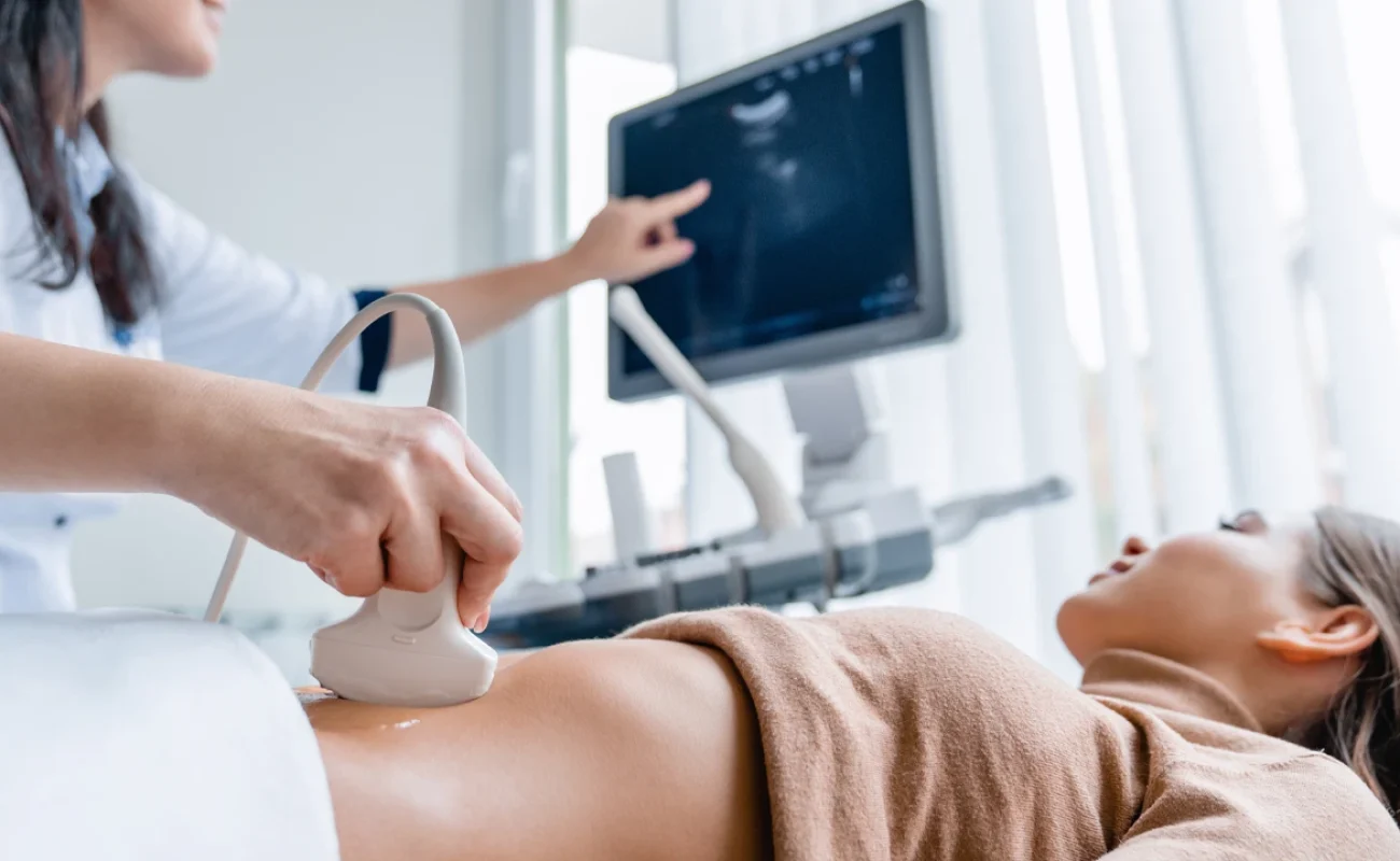 Watching life grow – Medical monitoring in surrogacy